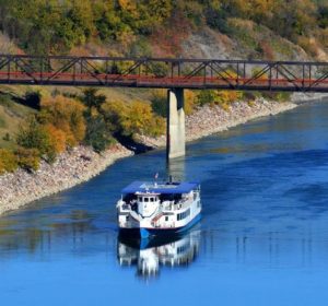 the-edmonton-queen-riverboat